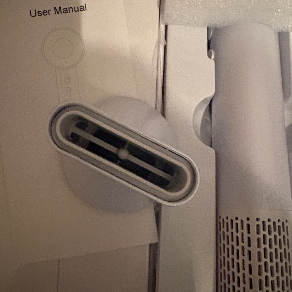 White Low-Noise Blow Dryer with Diffuser BOGO item - Picture 4 of 6